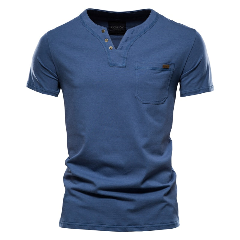 Camiseta Masculina com Gola em V Imperial
